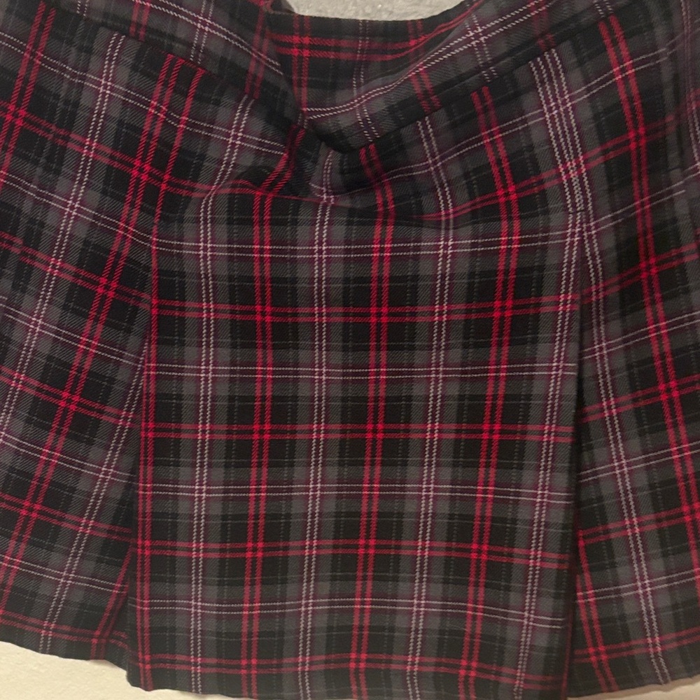 Old Navy Plaid Mini Skirt - pink and Black - Picture 5 of 5